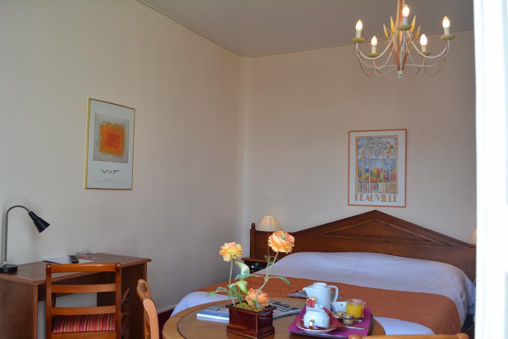 Marie Anne Hotel Deauville Exterior photo